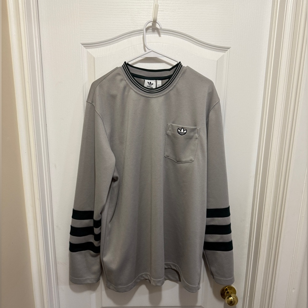 Adidas jersey crewneck size XL